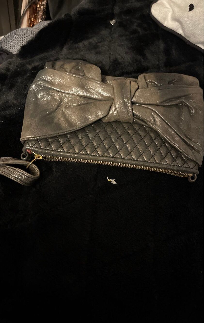 Juicy Couture vintage bow  Metallic Purse clutch purse pocketbook bag silver